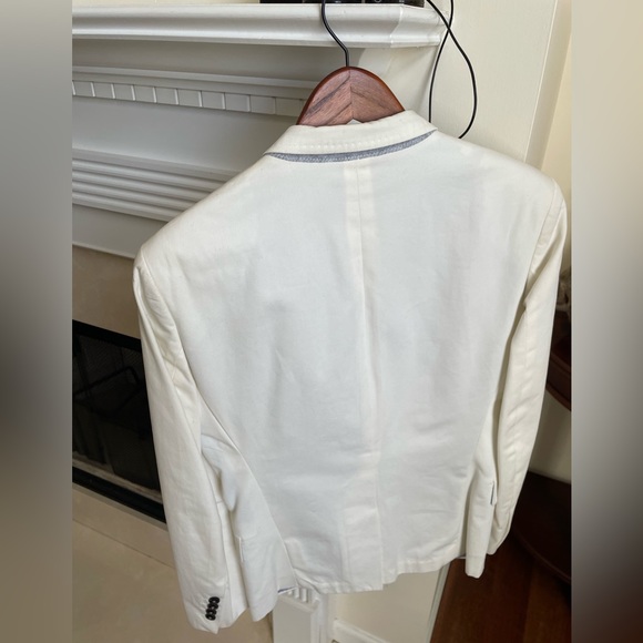 Beige colored, medium sized, Blazer. In PERFECT condition. - Picture 4 of 8